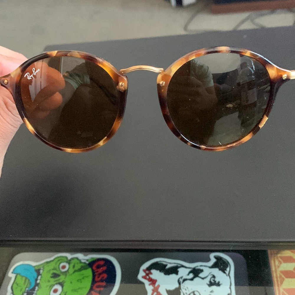 Tortoise Shell Ray Bans - Picture 2 of 6